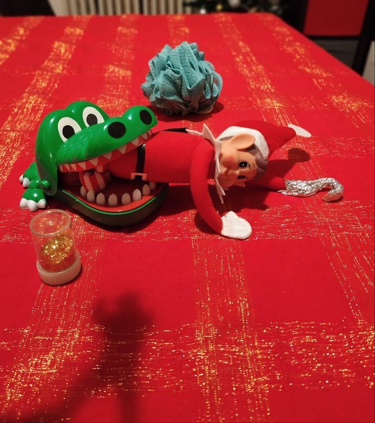 Elfo Travieso de Navidad + Libro y guía